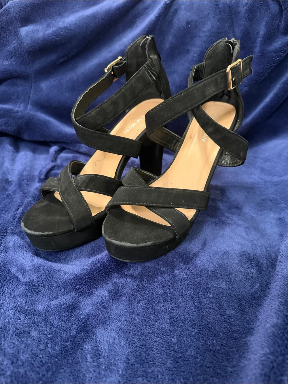 Women's Black Strappy Platform Heeled Sandals